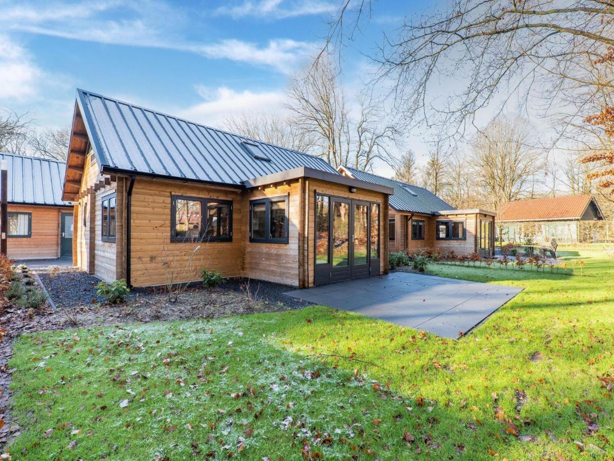 Cosy Wooden House Amid Woods In Soesterberg Utrecht Exterior foto